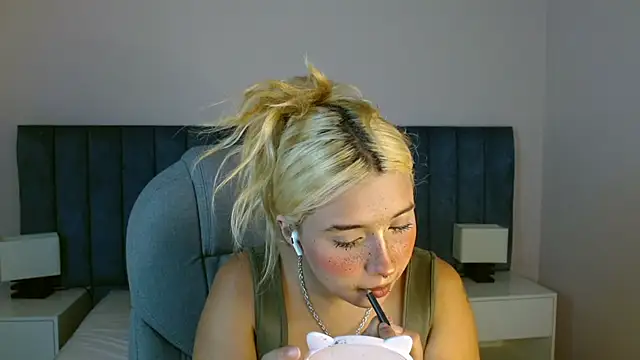 april bunnyy online show from 19, 3, 2025