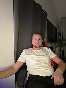 frenchfeetmen  online show from 5, 6, 2026