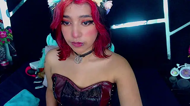 Snapshot of UnderBaby_ chatting on 18, 12, 2024 UnderBaby online show from 18, 12, 2024