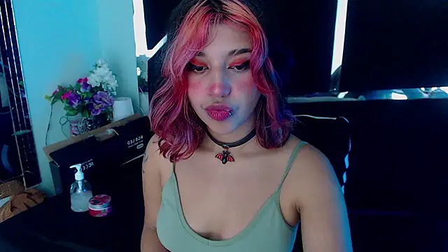 Snapshot of UnderBaby_ chatting on 13, 1, 2025 UnderBaby online show from 13, 1, 2025
