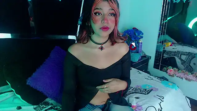 Snapshot of UnderBaby_ chatting on 4, 2, 2025 UnderBaby online show from 4, 2, 2025