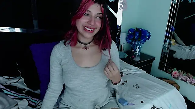 Snapshot of UnderBaby_ chatting on 1, 3, 2025 UnderBaby online show from 1, 3, 2025