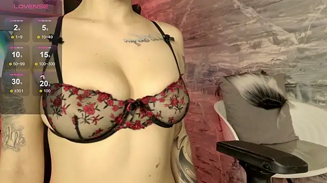 Melany Luv online show from 14, 2, 2026