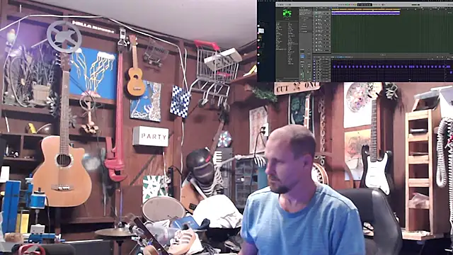 Snapshot of itsjameswebbscope chatting on 22, 10, 2025 itsjameswebbscope online show from 22, 10, 2025