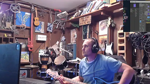 Snapshot of itsjameswebbscope chatting on 3, 11, 2025 itsjameswebbscope online show from 3, 11, 2025