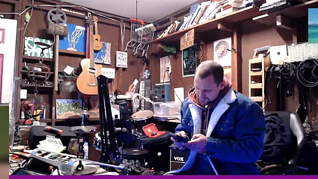 Snapshot of itsjameswebbscope chatting on 4, 12, 2025 itsjameswebbscope online show from 4, 12, 2025