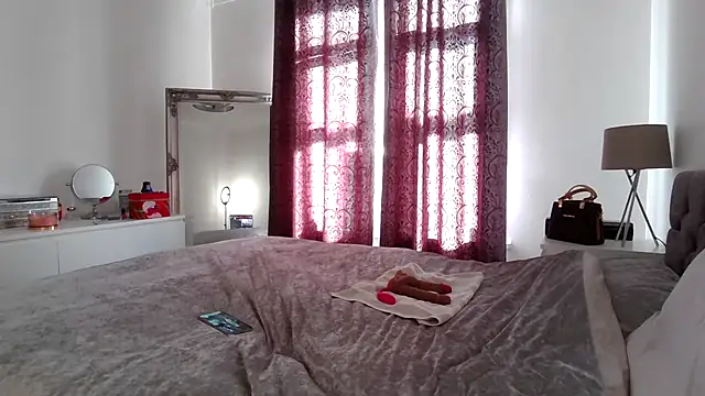 TanyaTaylor45 online show from 22, 10, 2025