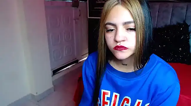 Snapshot of Violettasquirt chatting on 15, 1, 2025 Violettasquirt online show from 15, 1, 2025