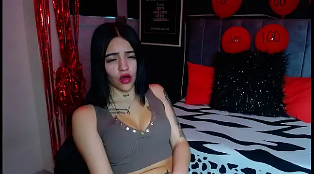 Snapshot of Violettasquirt chatting on 3, 3, 2025 Violettasquirt online show from 3, 3, 2025