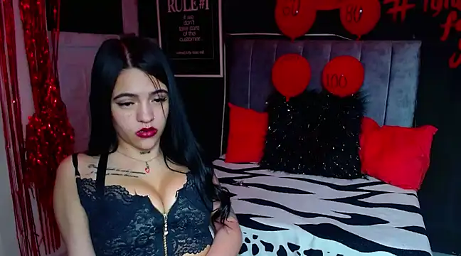 Snapshot of Violettasquirt chatting on 6, 3, 2025 Violettasquirt online show from 6, 3, 2025
