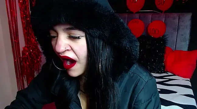 Snapshot of Violettasquirt chatting on 7, 3, 2025 Violettasquirt online show from 7, 3, 2025