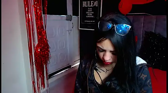 Snapshot of Violettasquirt chatting on 20, 3, 2025 Violettasquirt online show from 20, 3, 2025