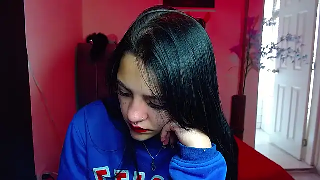 Snapshot of Violettasquirt chatting on 8, 9, 2025 Violettasquirt online show from 8, 9, 2025