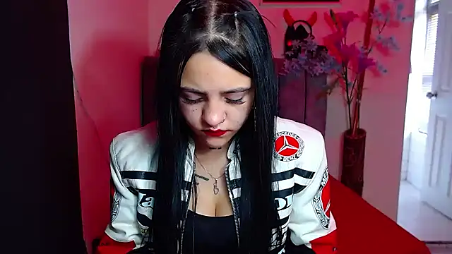 Snapshot of Violettasquirt chatting on 13, 9, 2025 Violettasquirt online show from 13, 9, 2025