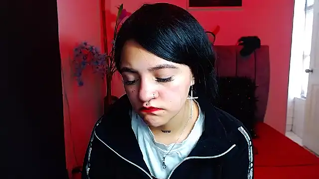 Snapshot of Violettasquirt chatting on 22, 9, 2025 Violettasquirt online show from 22, 9, 2025