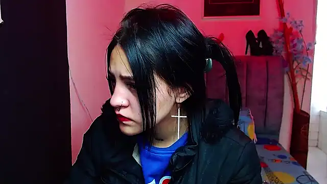 Snapshot of Violettasquirt chatting on 6, 10, 2025 Violettasquirt online show from 6, 10, 2025