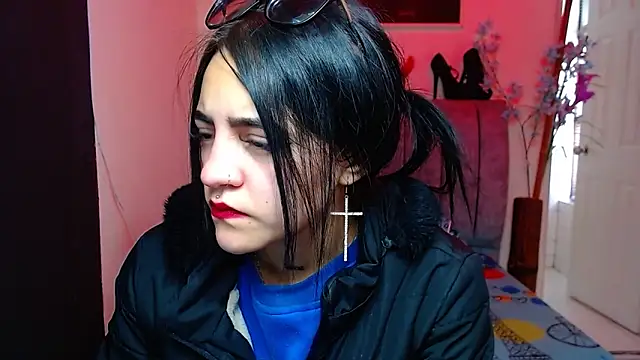 Snapshot of Violettasquirt chatting on 17, 10, 2025 Violettasquirt online show from 17, 10, 2025