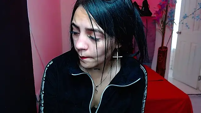 Snapshot of Violettasquirt chatting on 20, 10, 2025 Violettasquirt online show from 20, 10, 2025