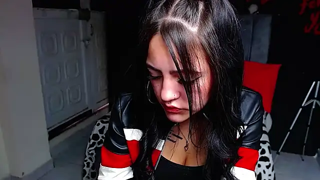 Violettasquirt online show from 28, 3, 2026