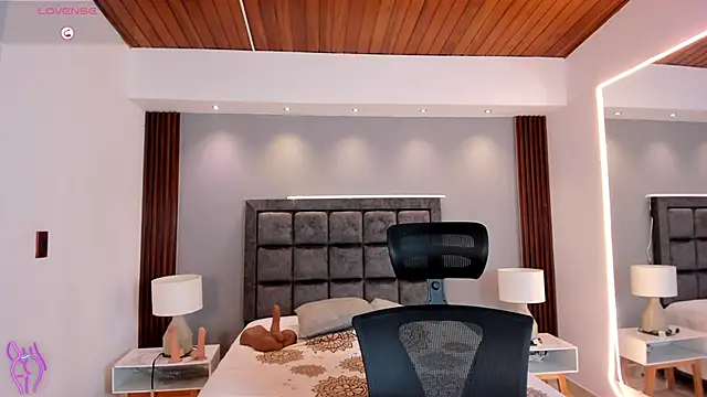 Susann Ross online show from 28, 11, 2025