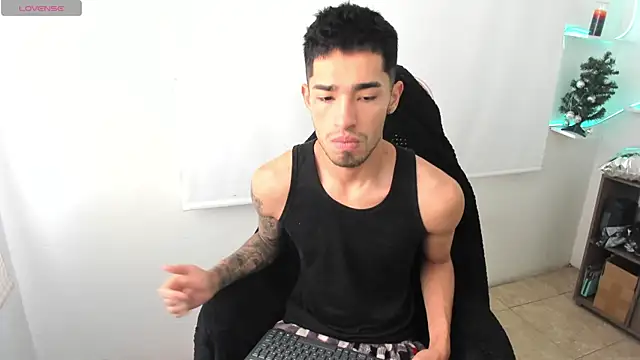 Snapshot of Damon__333 chatting on 6, 1, 2025 Damon 333 online show from 6, 1, 2025