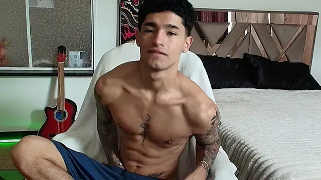 Snapshot of Damon__333 chatting on 6, 10, 2025 Damon 333 online show from 6, 10, 2025