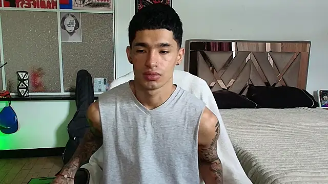 Snapshot of Damon__333 chatting on 15, 10, 2025 Damon 333 online show from 15, 10, 2025