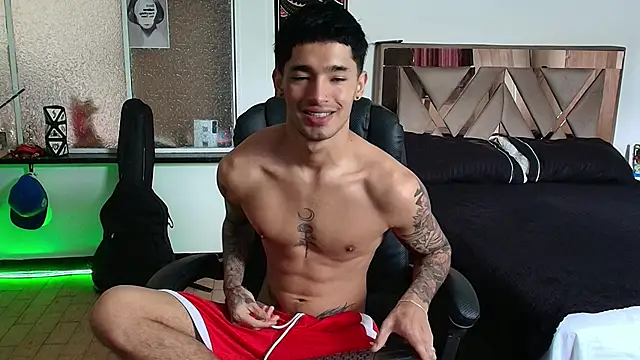 Snapshot of Damon__333 chatting on 18, 10, 2025 Damon 333 online show from 18, 10, 2025