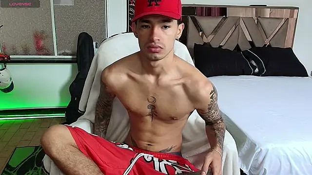 Snapshot of Damon__333 chatting on 30, 10, 2025 Damon 333 online show from 30, 10, 2025