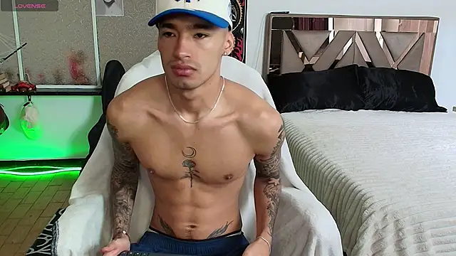 Snapshot of Damon__333 chatting on 5, 11, 2025 Damon 333 online show from 5, 11, 2025