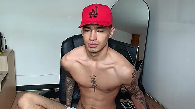 Snapshot of Damon__333 chatting on 27, 11, 2025 Damon 333 online show from 27, 11, 2025