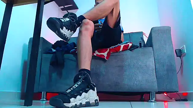 Snapshot of mastersmits chatting on 18, 11, 2025 mastersmits online show from 18, 11, 2025