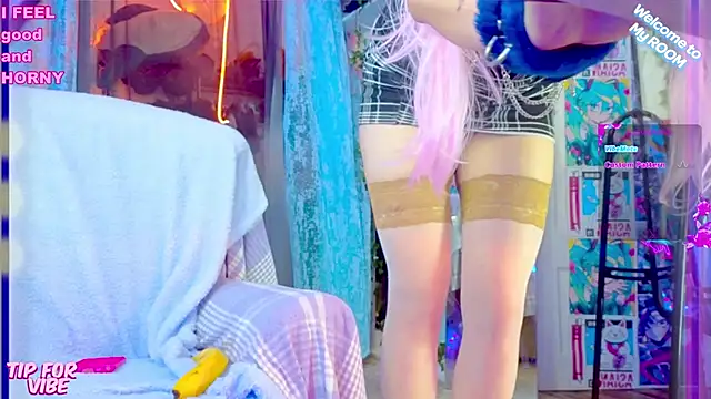 Toxic Ellies online show from 12, 1, 2025