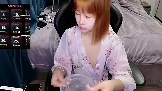 Snapshot of Angelababy001 chatting on 18, 1, 2025 Angelababy001 online show from 18, 1, 2025