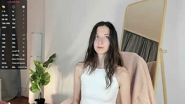 Snapshot of Ketty_Belly chatting on 8, 10, 2025 Ketty Belly online show from 8, 10, 2025