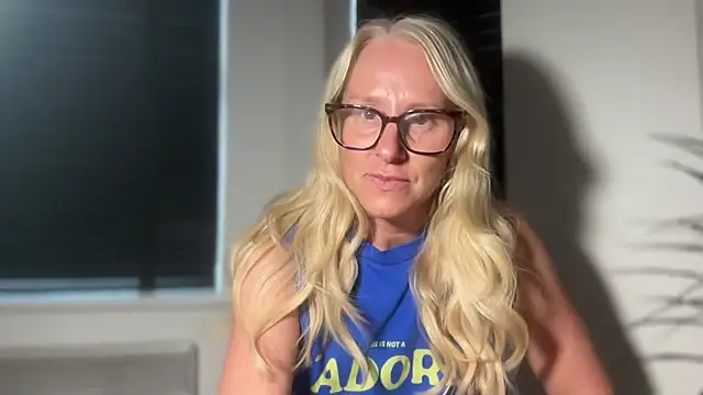 MelodyCollinsUk online show from 20, 9, 2025