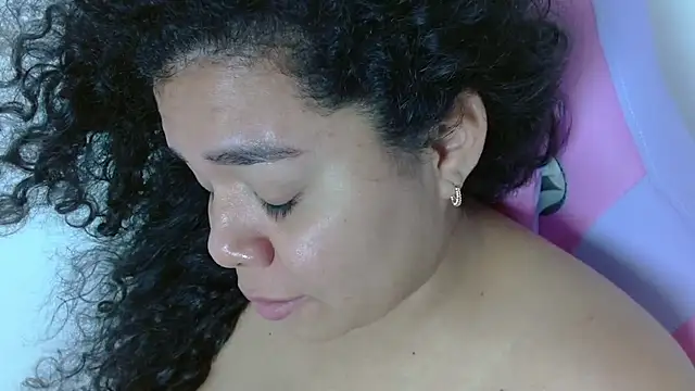 Snapshot of yulissa18 chatting on 21, 3, 2025 yulissa18 online show from 21, 3, 2025