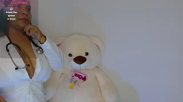 Snapshot of yulissa18 chatting on 31, 10, 2025 yulissa18 online show from 31, 10, 2025