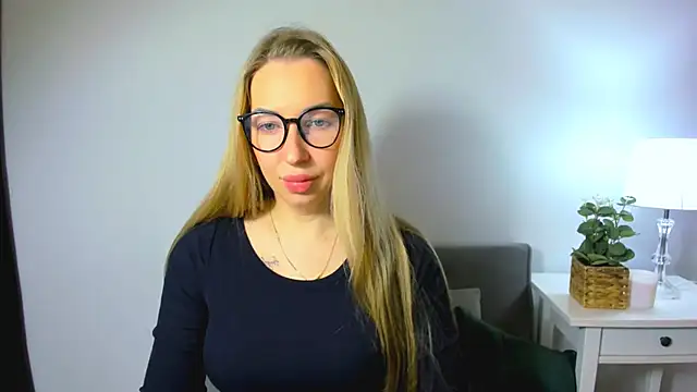 AriaDesire online show from 3, 12, 2025