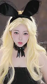 Snapshot of Qiaoqiao_ chatting on 18, 11, 2025 Qiaoqiao online show from 18, 11, 2025