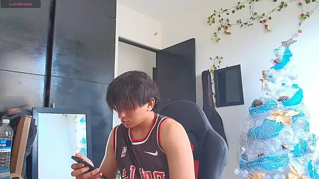 Snapshot of Haruto2001 chatting on 15, 12, 2024 Haruto2001 online show from 15, 12, 2024