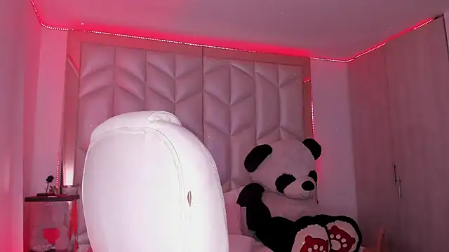 Snapshot of AlhanaRose chatting on 27, 11, 2025 AlhanaRose online show from 27, 11, 2025