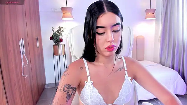 Snapshot of zoee_jackson chatting on 19, 2, 2025 zoee jackson online show from 19, 2, 2025