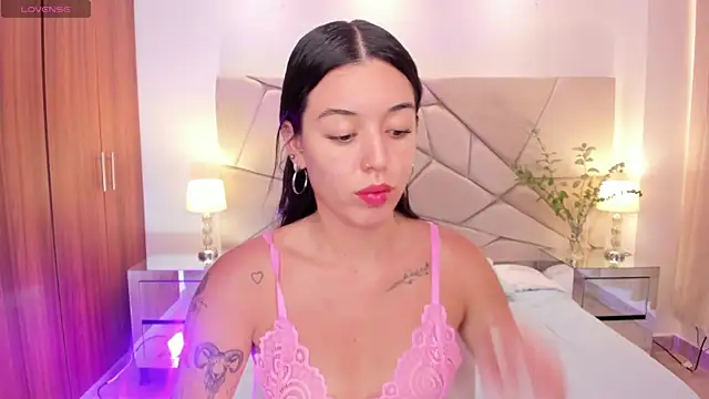 Snapshot of zoee_jackson chatting on 20, 2, 2025 zoee jackson online show from 20, 2, 2025