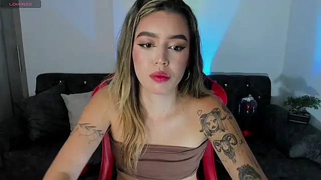 Snapshot of zoee_jackson chatting on 21, 11, 2025 zoee jackson online show from 21, 11, 2025