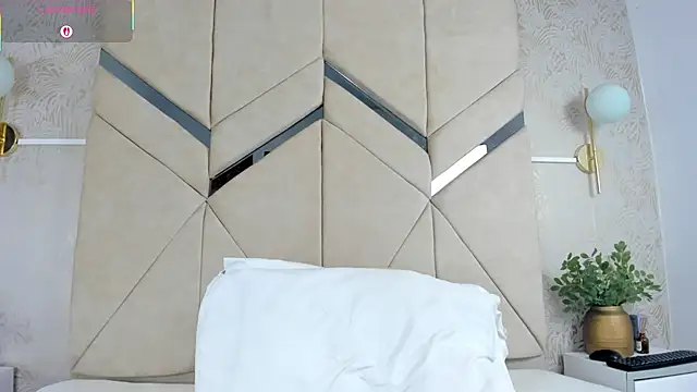 Snapshot of LilitRobins chatting on 11, 10, 2025 LilitRobins online show from 11, 10, 2025