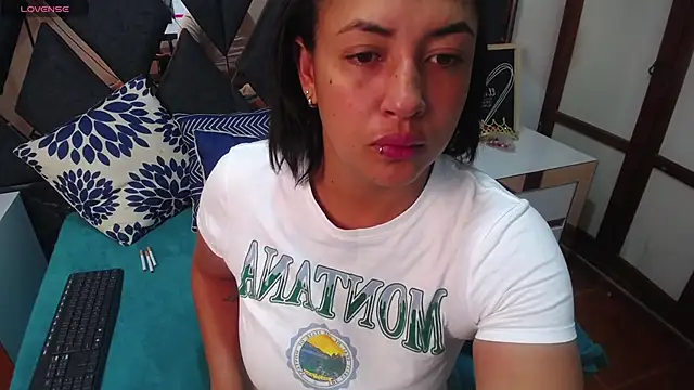 Snapshot of MirandaDream2 chatting on 26, 1, 2025 MirandaDream2 online show from 26, 1, 2025