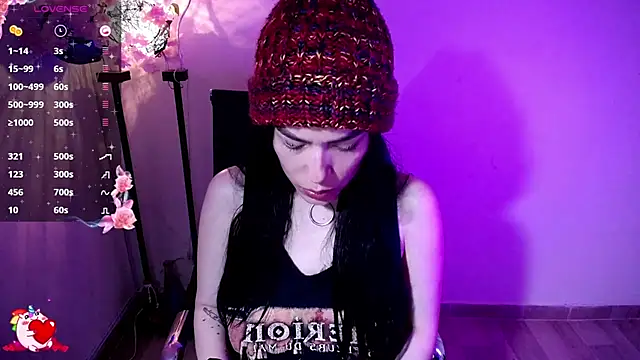 Snapshot of katty_8 chatting on 18, 9, 2025 katty 8 online show from 18, 9, 2025