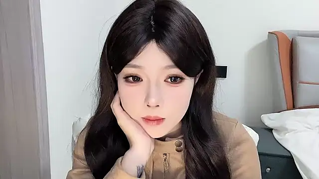 Snapshot of Q-ing chatting on 14, 2, 2025 Q-ing online show from 14, 2, 2025