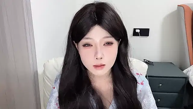 Snapshot of Q-ing chatting on 2, 3, 2025 Q-ing online show from 2, 3, 2025